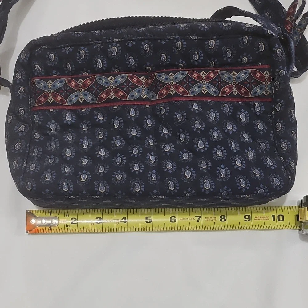 Vera Bradley Navy Blue Red Paisley Crossbody Bag Zip Closure Adjustable Strap
